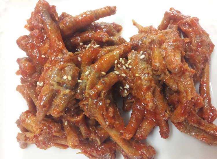 Chicken Recipe - Fried Chicken Feet with Sesame Seeds and BBQ Sauce