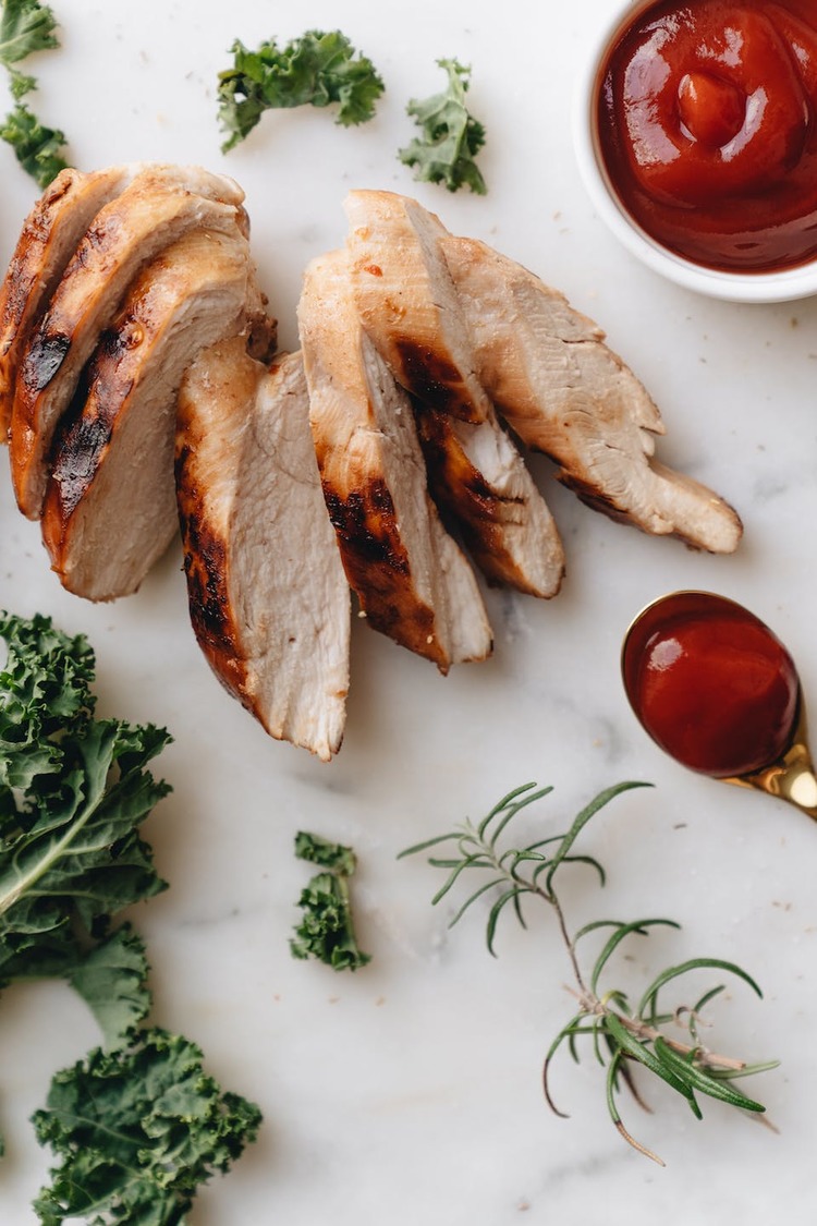 Grilled Chicken Breast with Kale and Tomato Sauce - Chicken Recipe